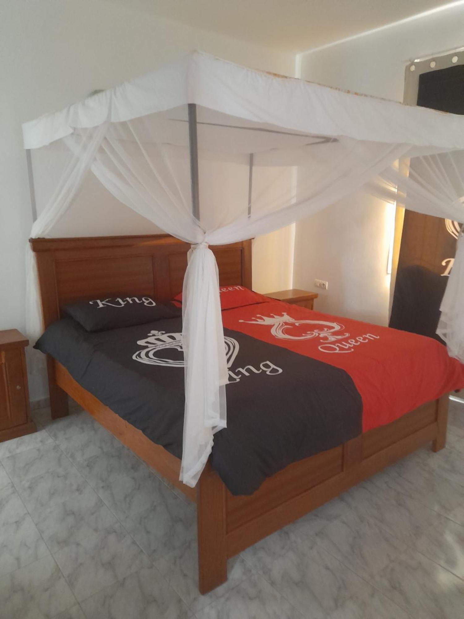 סומון Maison D Hote La Dore Du Senegal Bas-De - Villa מראה חיצוני תמונה